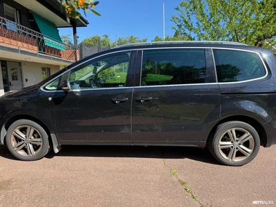 Volkswagen Sharan 2011, kuva 2/3