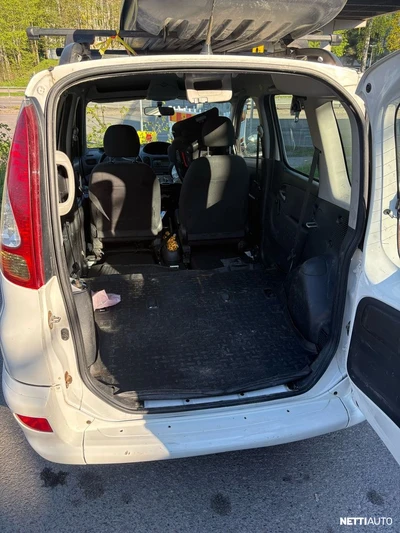 Toyota Yaris Verso 2004, kuva 5/8