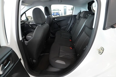 Peugeot 208 Vision VTi 82 5-ov 2014, kuva 6/11