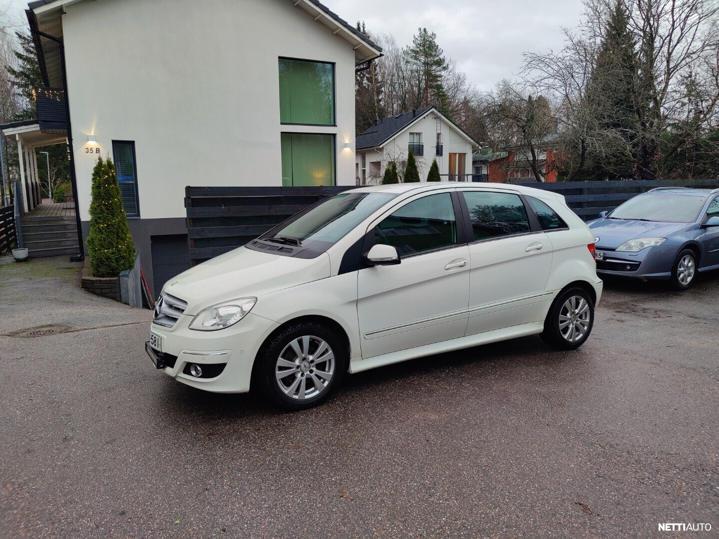 Mercedes-Benz B