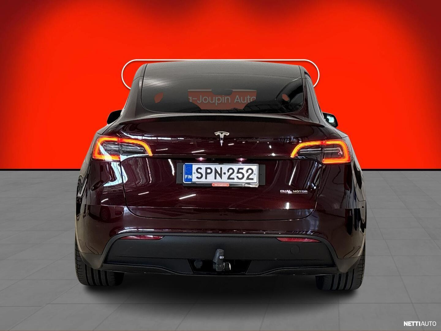 Tesla Model Y 2023, photo 7/33