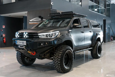 Toyota Hilux 2017, photo 2/25