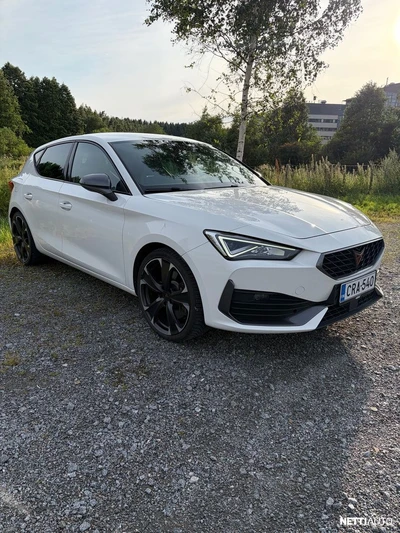 Cupra Leon 1,4 PHEV 180 kW e-HYBRID DSG 2022, photo 2/9