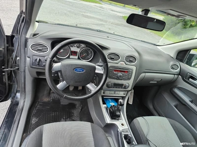 Ford Focus 2011, kuva 7/8
