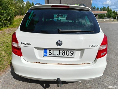 Skoda Fabia 2014, kuva 7/10