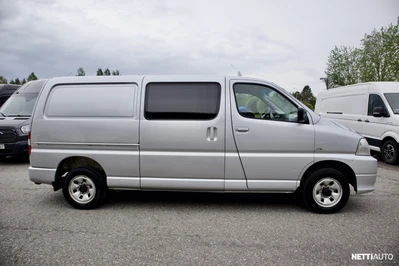 Toyota Hiace 2009, photo 4/15