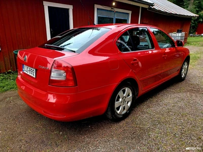 Skoda Octavia 1,6 TDI CR DPF Elegance 2010, photo 4/33