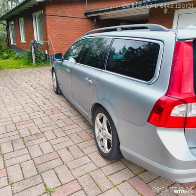 Volvo V70 2,0D Momentum 2010, kuva 5/14