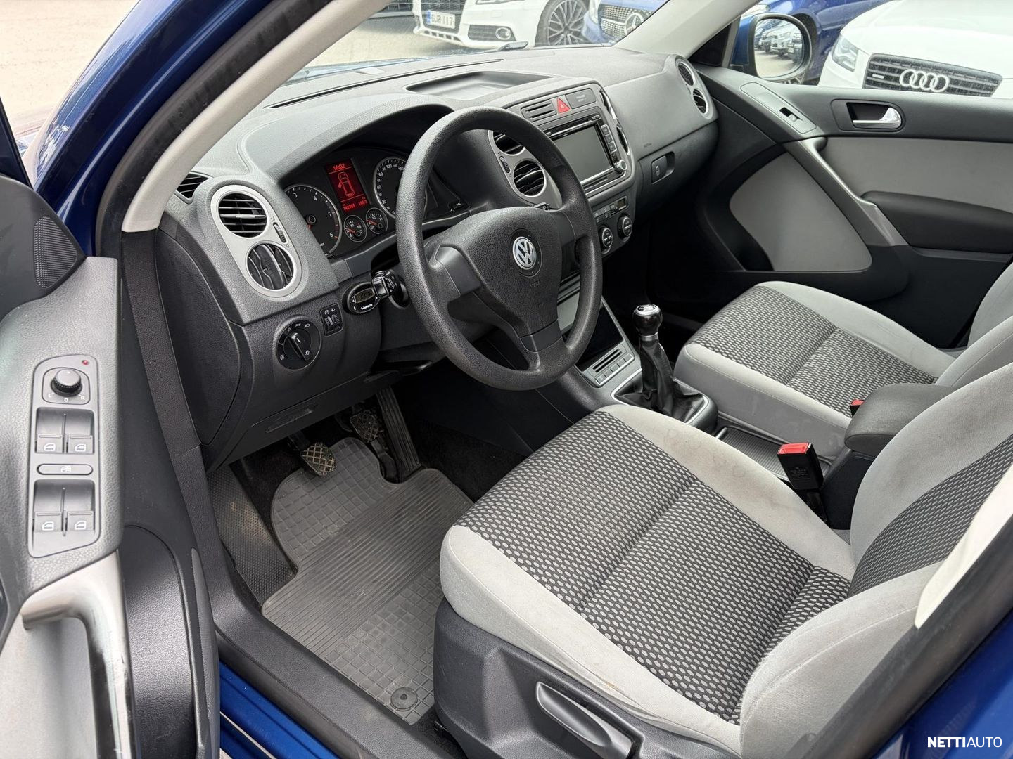 Volkswagen Tiguan 2009, photo 7/15