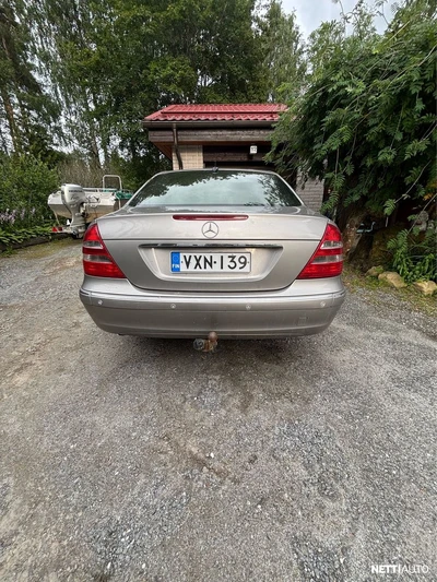 Mercedes-Benz E 2005, photo 7/14