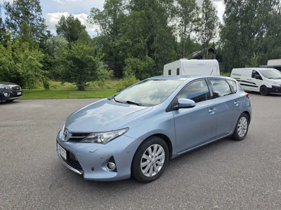 Toyota Auris 2013, kuva 1/8