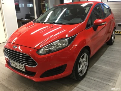 Ford Fiesta 2015, photo 3/15