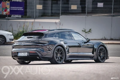 Porsche Taycan 2023, photo 3/8
