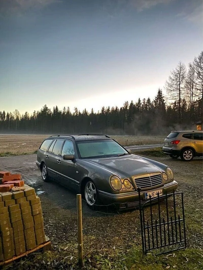 Mercedes-Benz E 1999, kuva 7/13