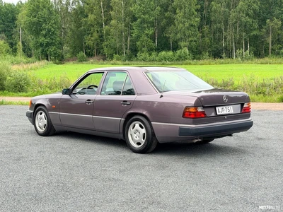 Mercedes-Benz 300 1992, kuva 3/22