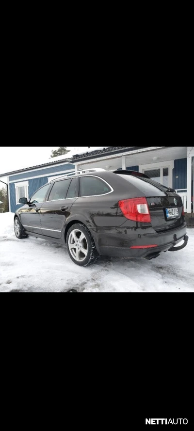 Skoda Superb 2012, kuva 8/8