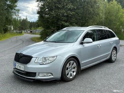 Skoda Superb 2010, kuva 1/8