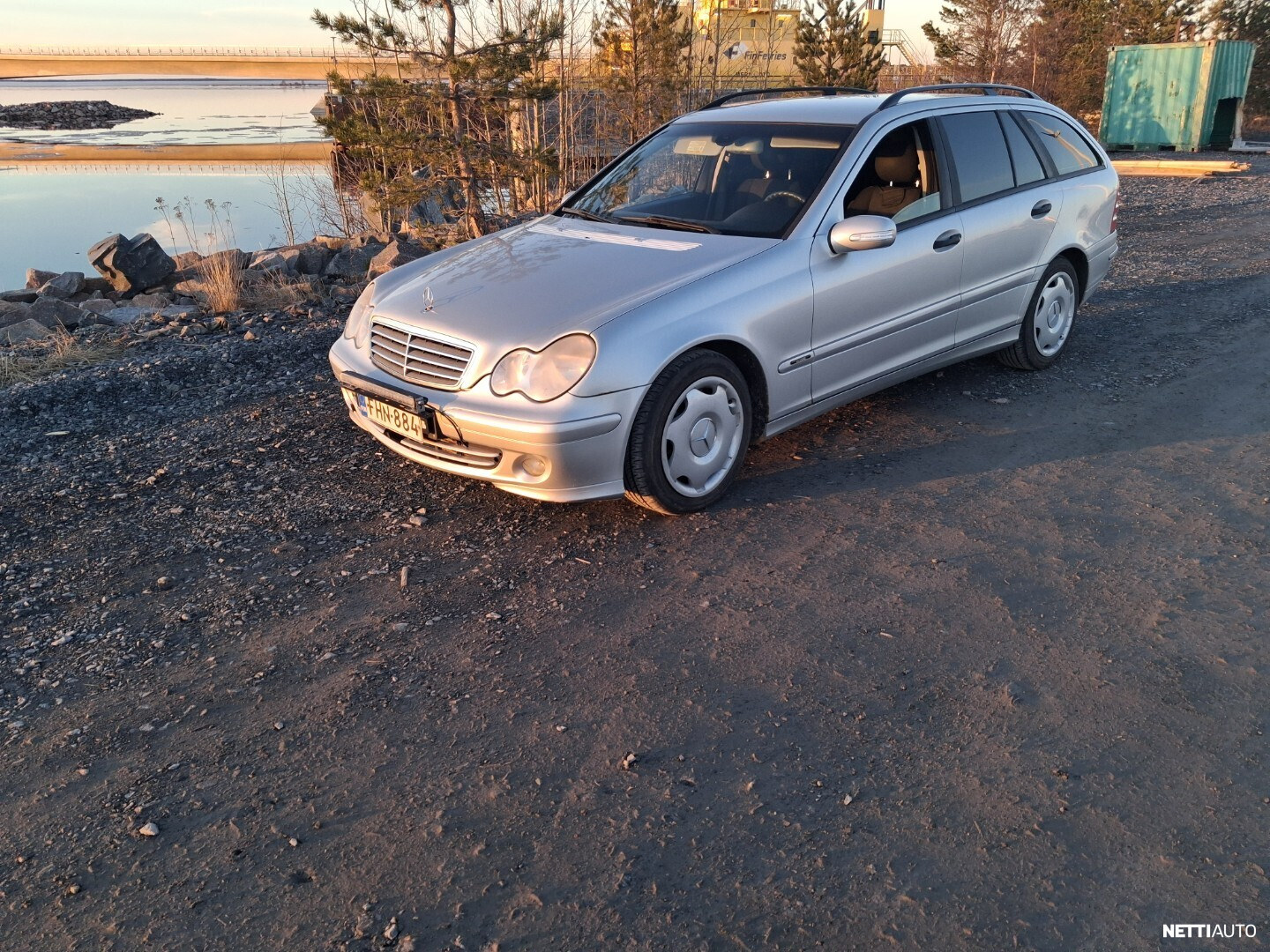 Mercedes-Benz 200