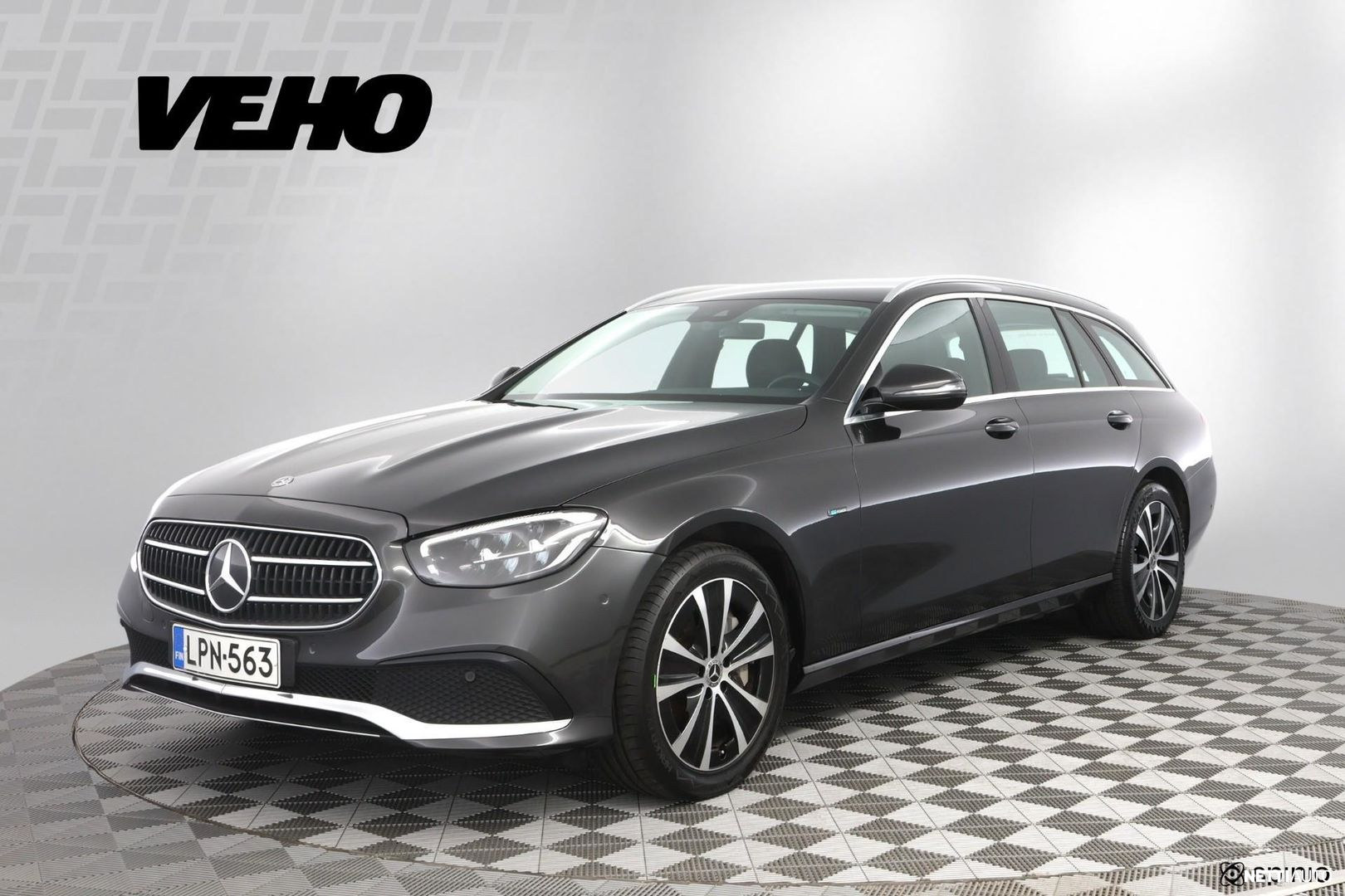 Mercedes-Benz E