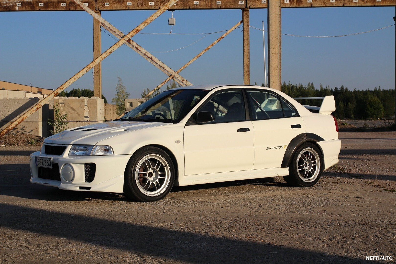 Mitsubishi Lancer