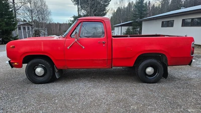 Dodge D150 1978, photo 4/23