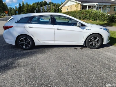 Hyundai i40 1,6 GDI 6MT ISG Comfort Plus 2013, photo 5/23