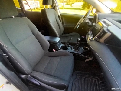 Toyota RAV4 2,0 D-4D AWD Active 2014, photo 7/10