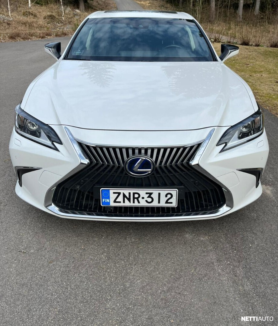 Lexus ES300 2021, photo 4/9