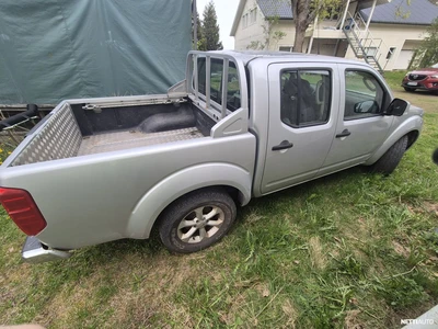 Nissan Navara 2013, photo 4/5