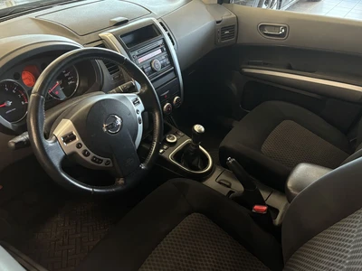 Nissan X-Trail 2,5 SE 6MT 4x4 2008, photo 6/14