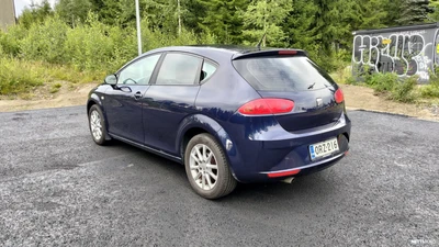 Seat Leon 1,6 TDI DPF CR Style 2010, kuva 3/11