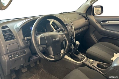 Isuzu D-Max Space Cab 3500 4WD 2,5 MT LS 2015, kuva 3/3