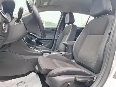 Opel Astra 2019, photo 4/5