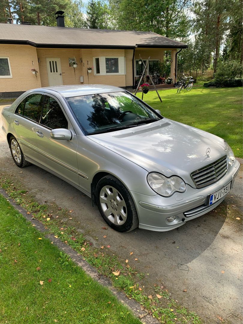 Mercedes-Benz C 200