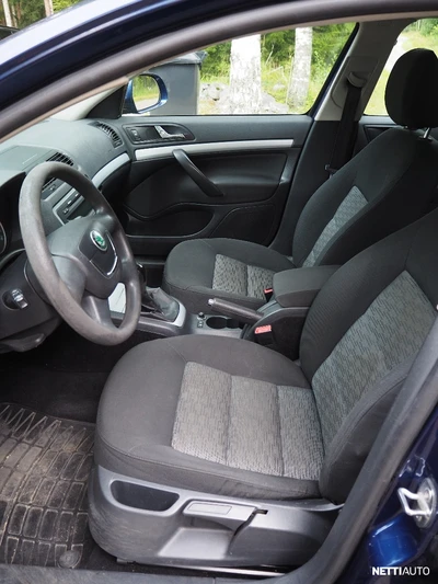 Skoda Octavia Combi 1,9 TDI Ambiente 2009, kuva 5/11