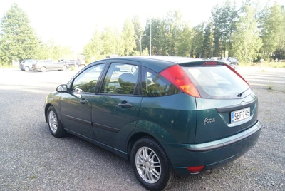 Ford Focus 2002, kuva 4/10