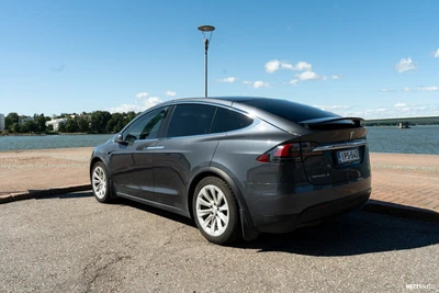 Tesla Model X 2018, photo 2/20
