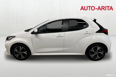 Toyota Yaris 1,5 Hybrid 116 Intense Plus 2024, photo 2/10