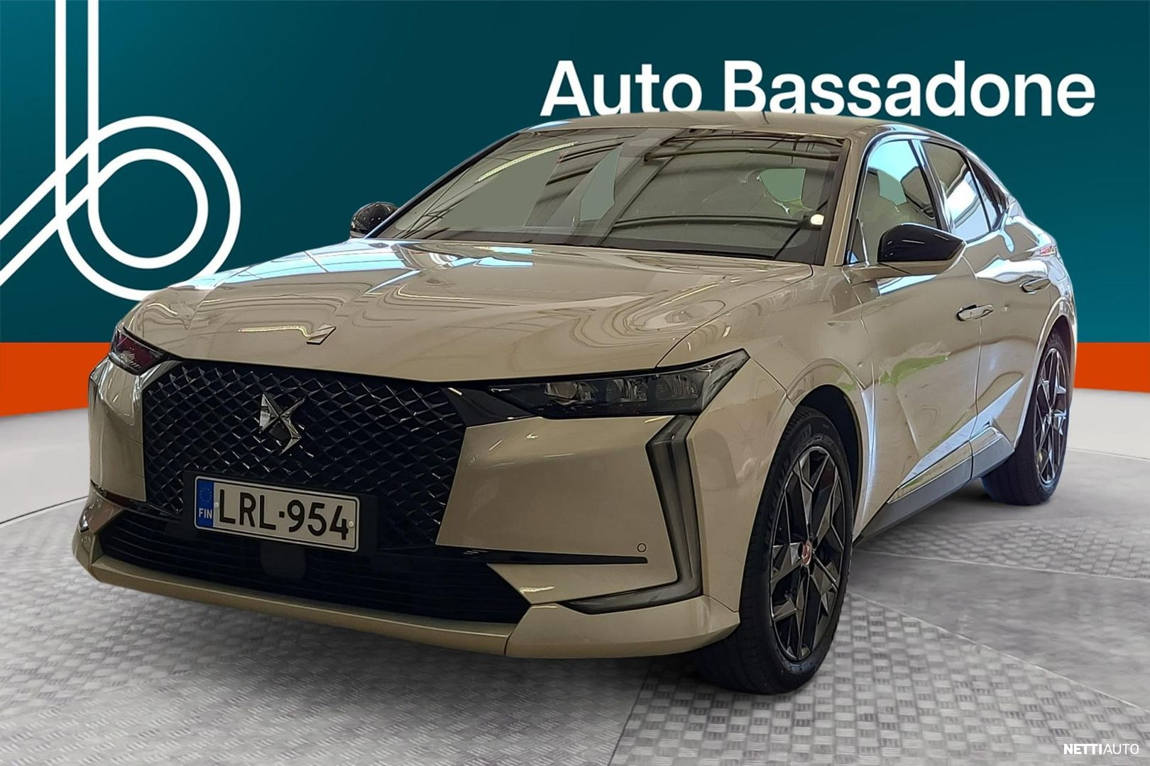 DS 4