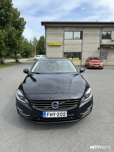 Volvo V60 2015, kuva 2/15
