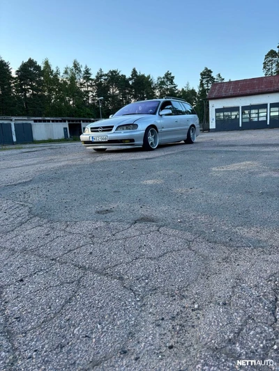 Opel Omega 2002, kuva 3/5