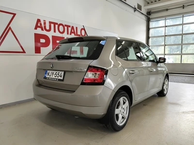 Skoda Fabia 1,2 TSI 90 Ambition 2015, kuva 6/20