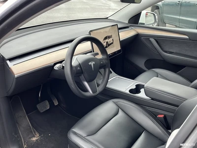 Tesla Model Y Long Range 2022, kuva 7/9