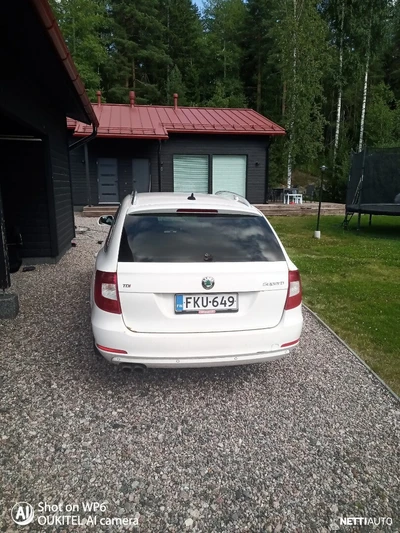 Skoda Superb 2013, kuva 7/10