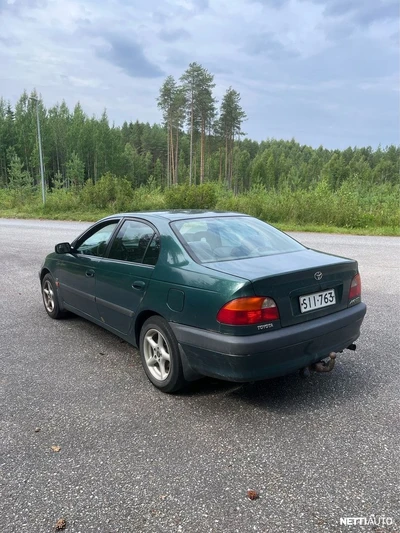 Toyota Avensis 1999, kuva 2/9