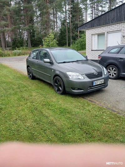 Toyota Corolla 2002, photo 2/5