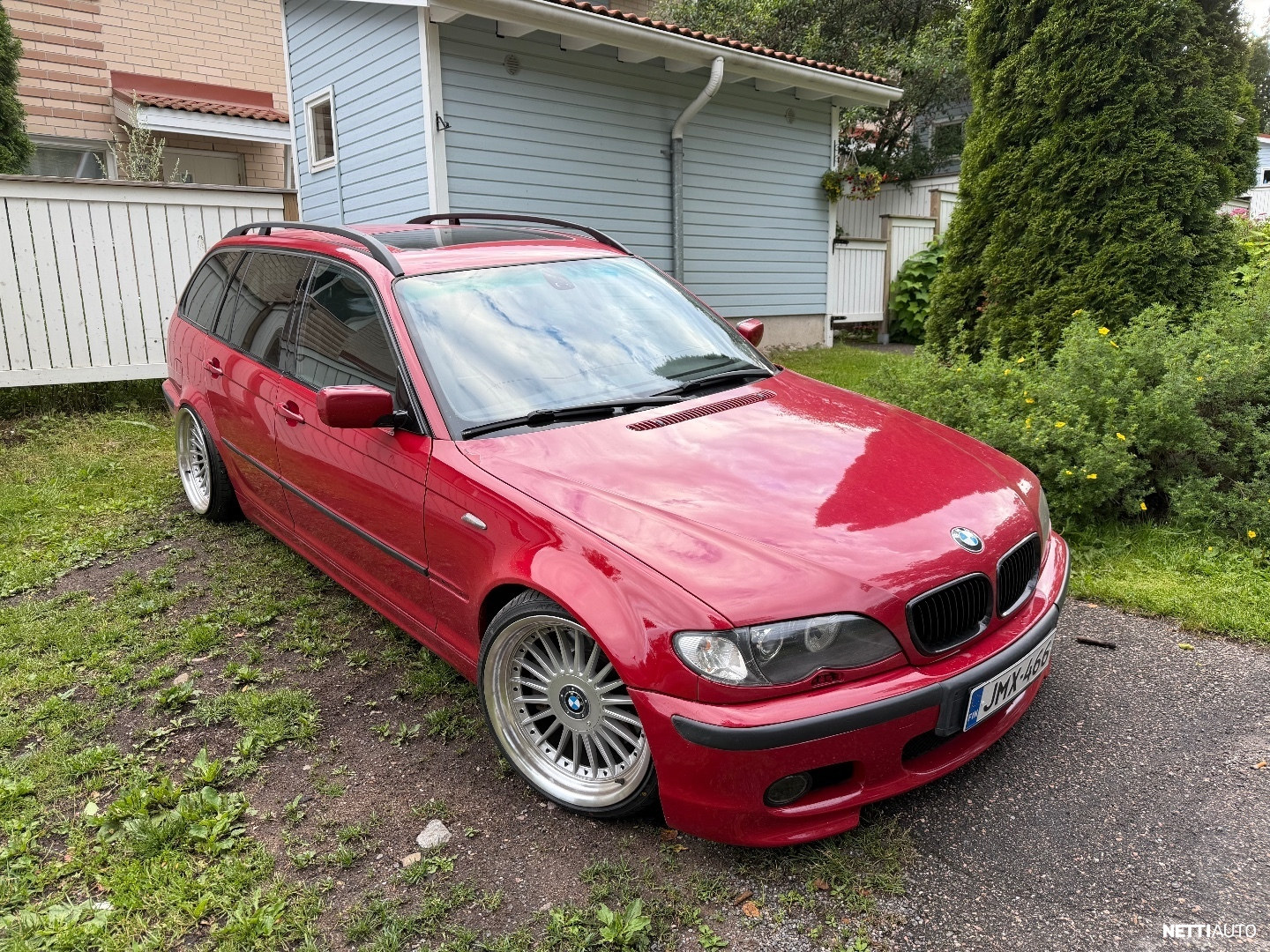 BMW 330