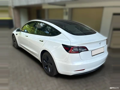 Tesla Model 3 Standard Range Plus 2021, photo 4/13