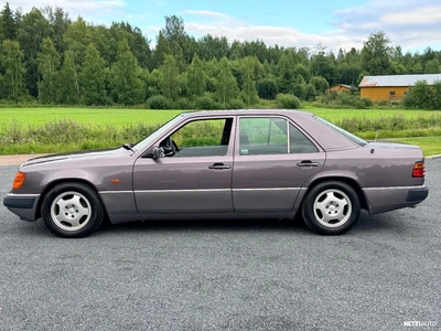 Mercedes-Benz 300 1992, kuva 5/22