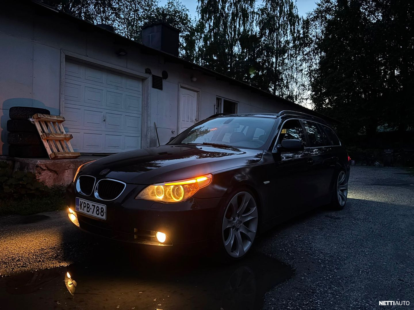 BMW 525